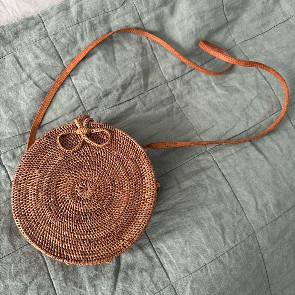 Round Rattan Crossbody Bag